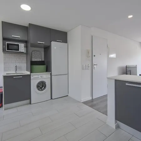 Olivais Modern By Homing *