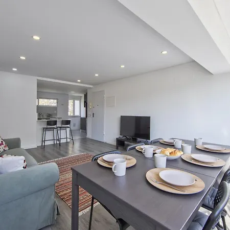 Olivais Modern By Homing Apartment *